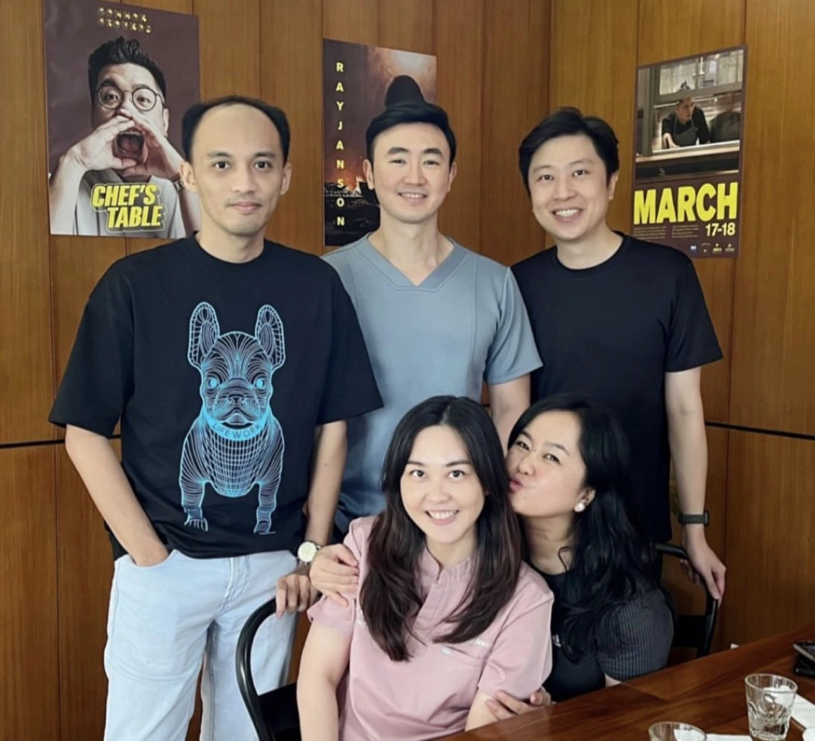 Dr. Chin Donald Kim collaborating with medical team during humanitarian mission in Jakarta